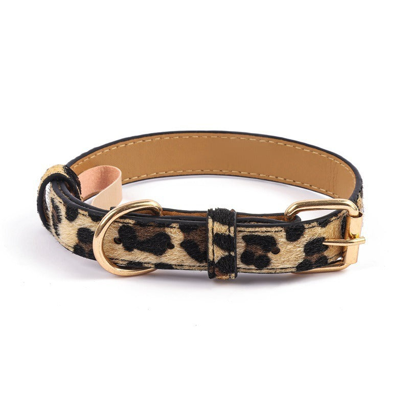 Leopardfärgat halsband